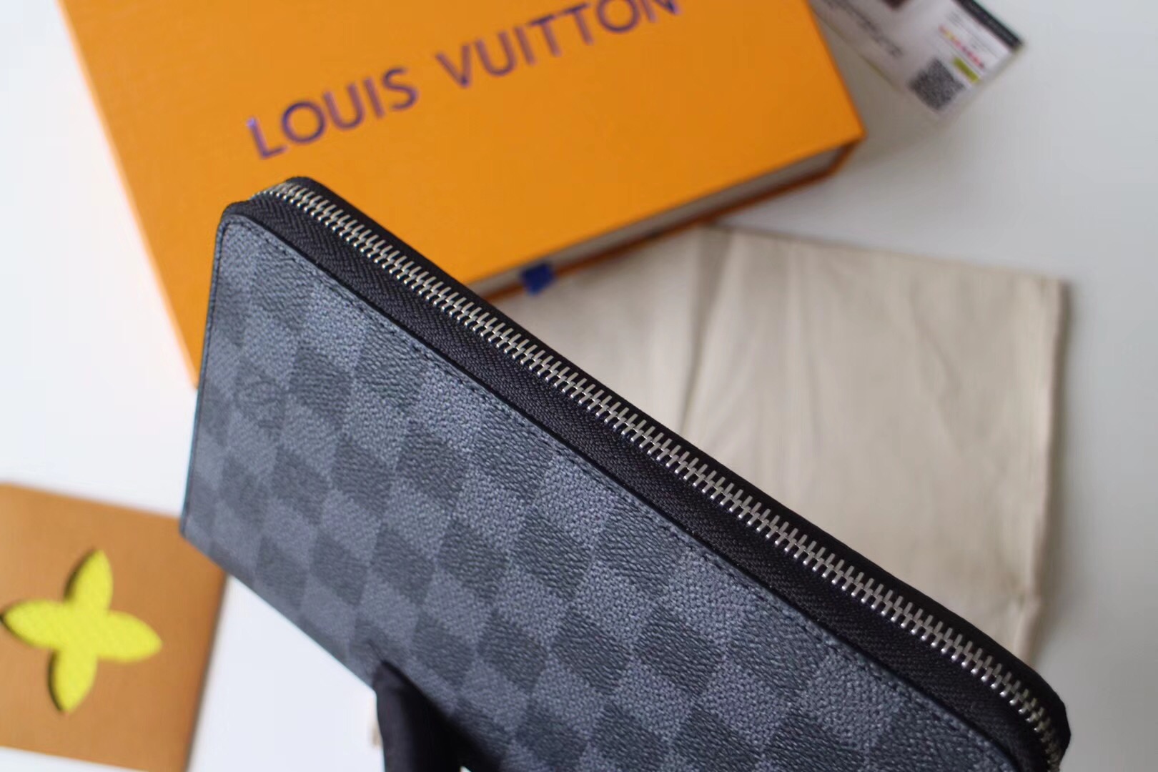 QC] Louis Vuitton Pocket Organizer : r/FashionReps