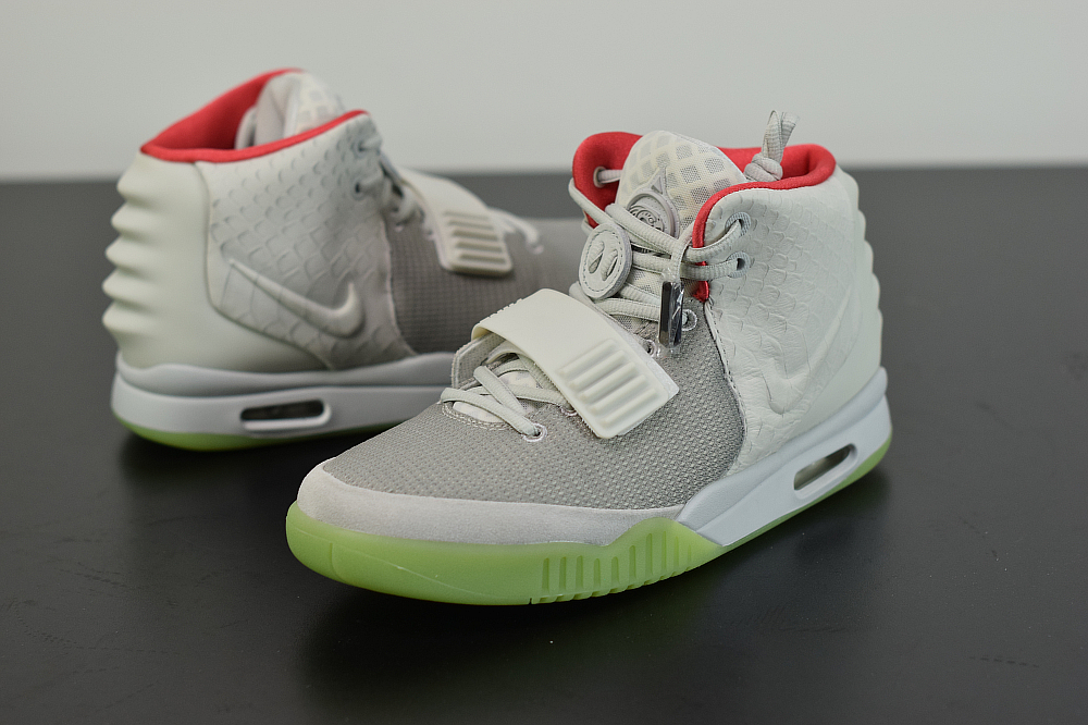 yeezy platinum